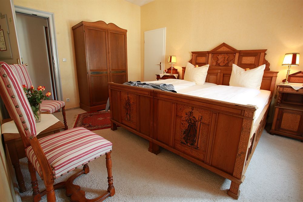 Alte Thorschenke Hotel Cochem Bagian luar foto