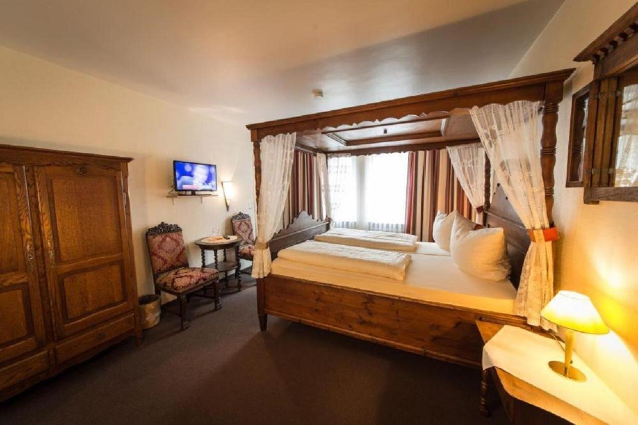 Alte Thorschenke Hotel Cochem Bagian luar foto